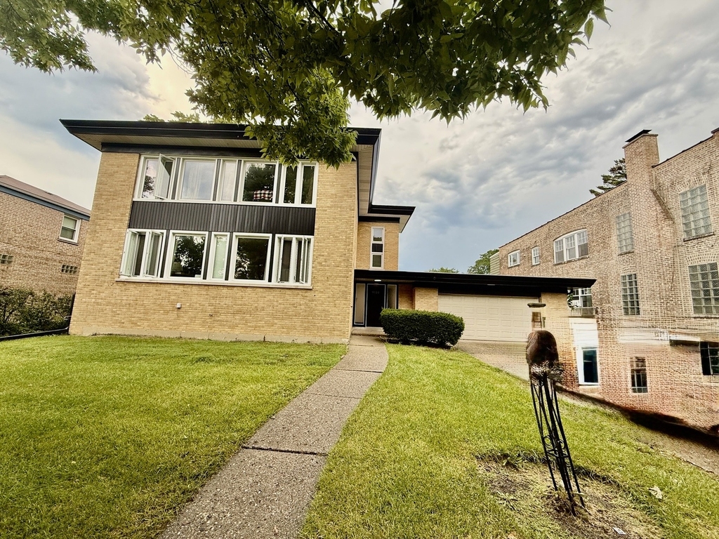 9033 Ewing Avenue - Photo 1