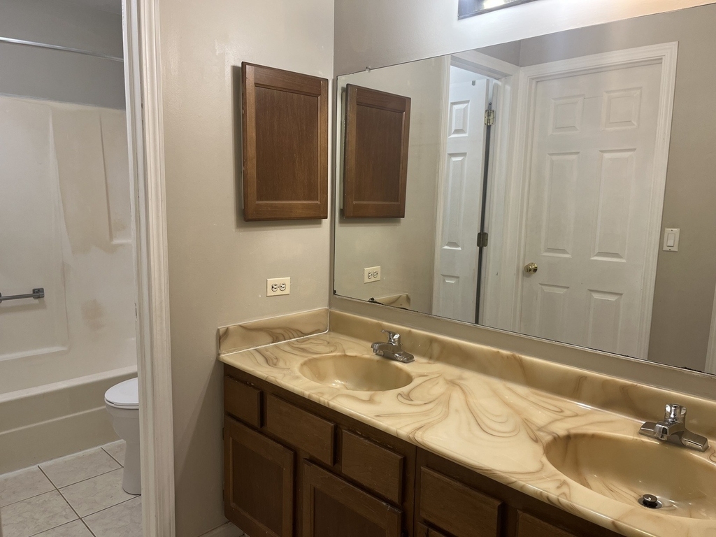 1208 Duke Court - Photo 10