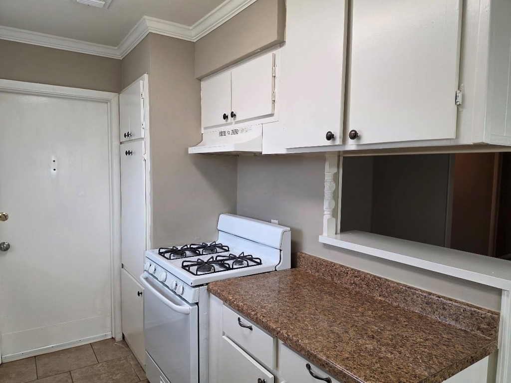 9007 Glen Shadow Drive - Photo 8
