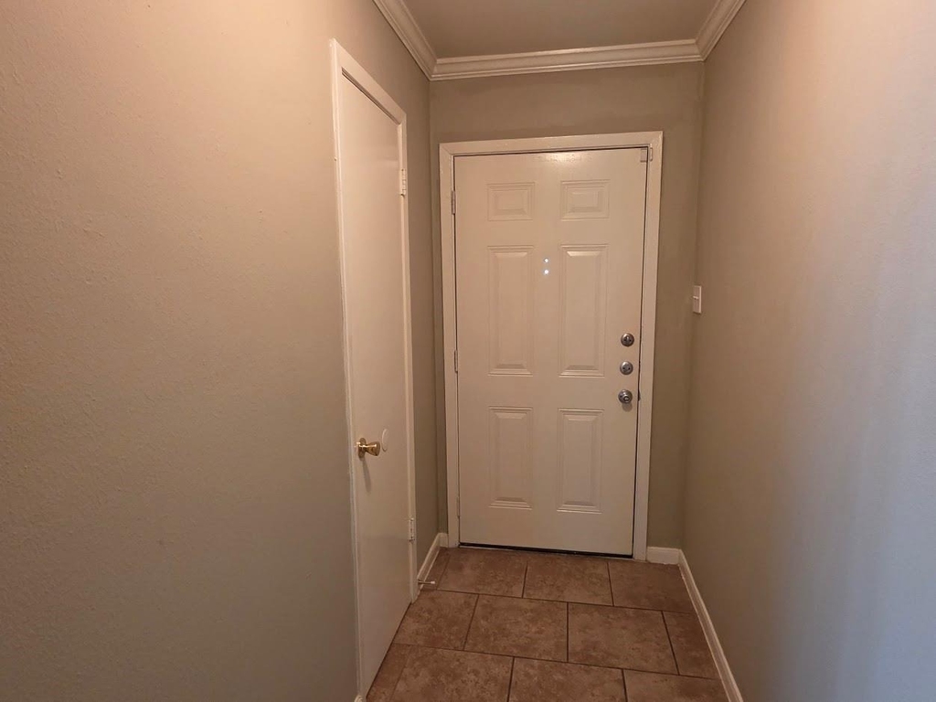 9007 Glen Shadow Drive - Photo 2