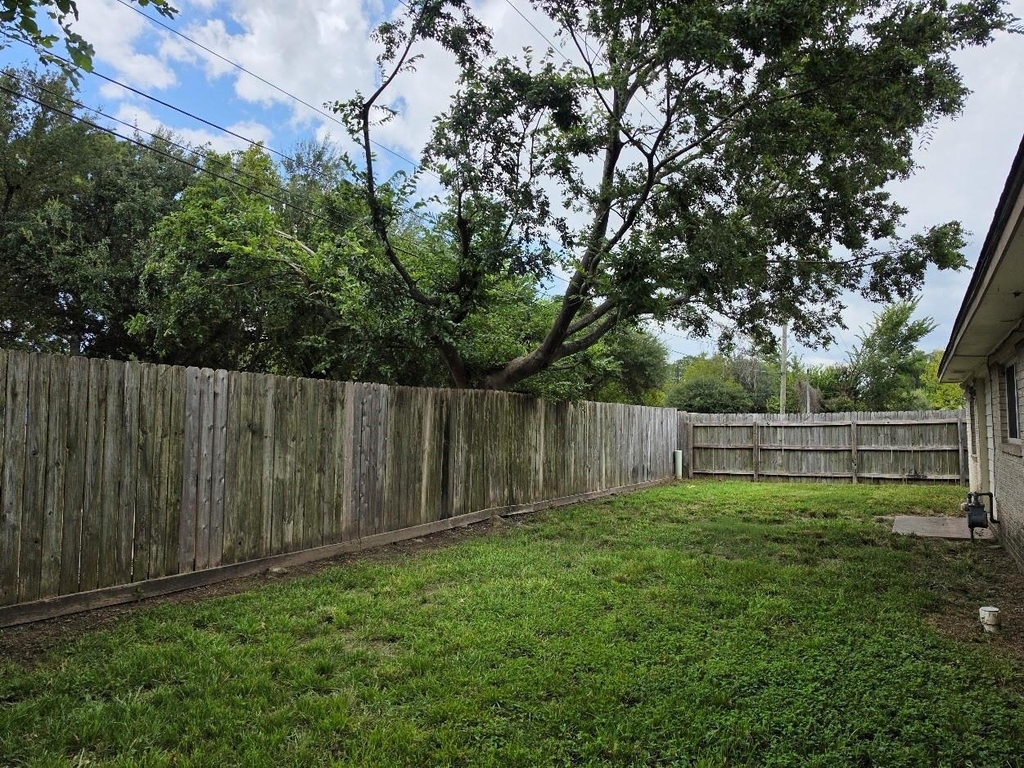 9007 Glen Shadow Drive - Photo 25