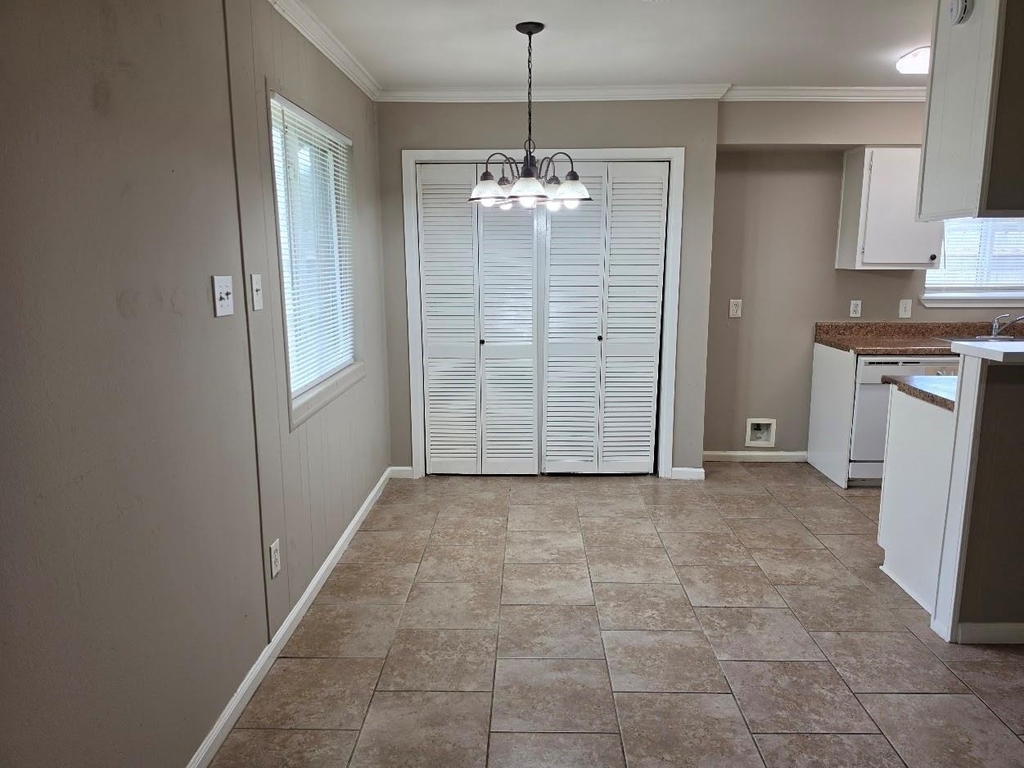 9007 Glen Shadow Drive - Photo 5
