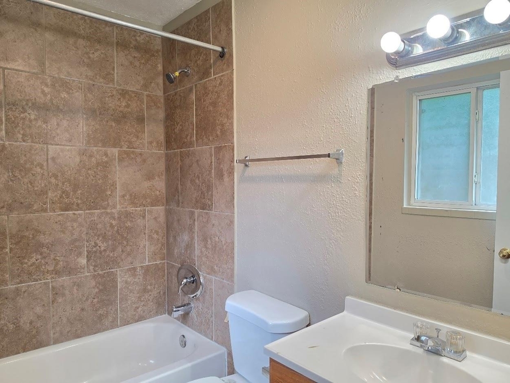 9007 Glen Shadow Drive - Photo 22