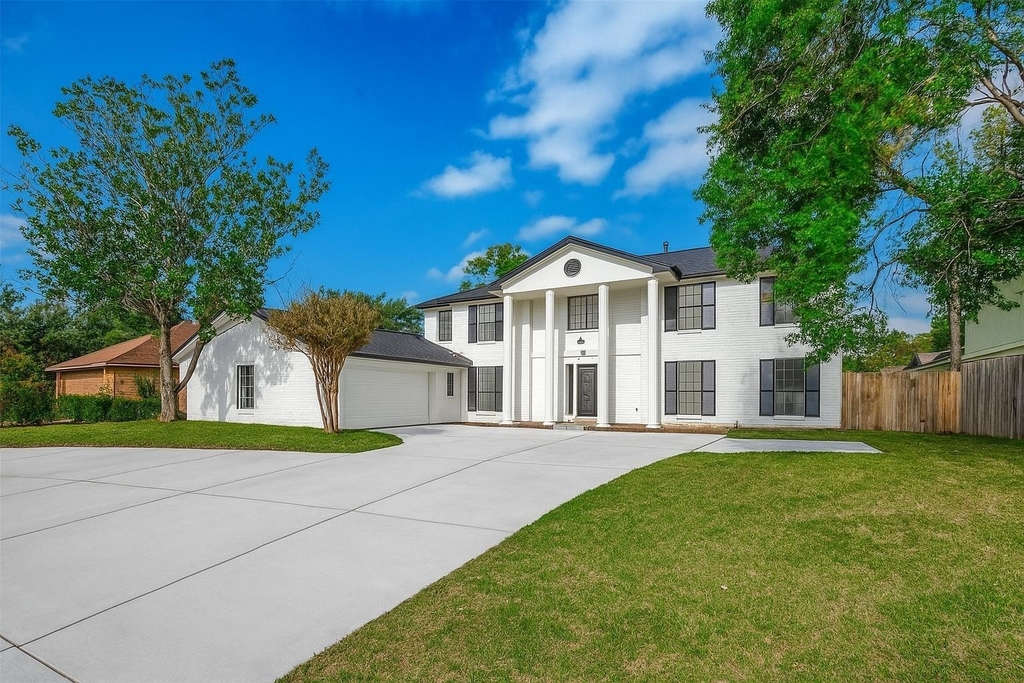 3102 Glenn Lakes Lane - Photo 0