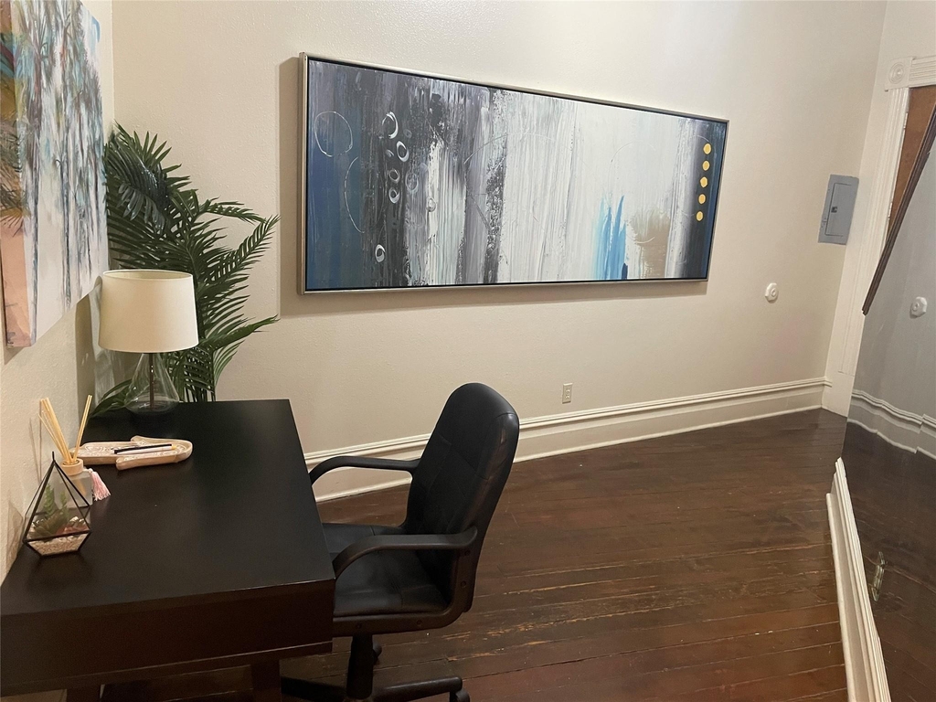 2118 Strand Street - Photo 2
