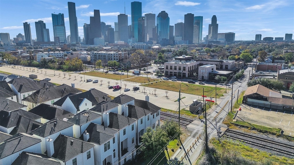 1877 Dart Street - Photo 0