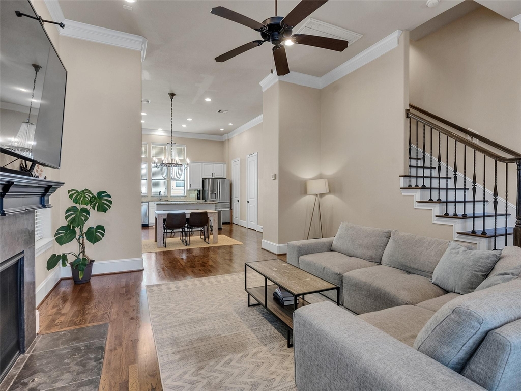 1877 Dart Street - Photo 6