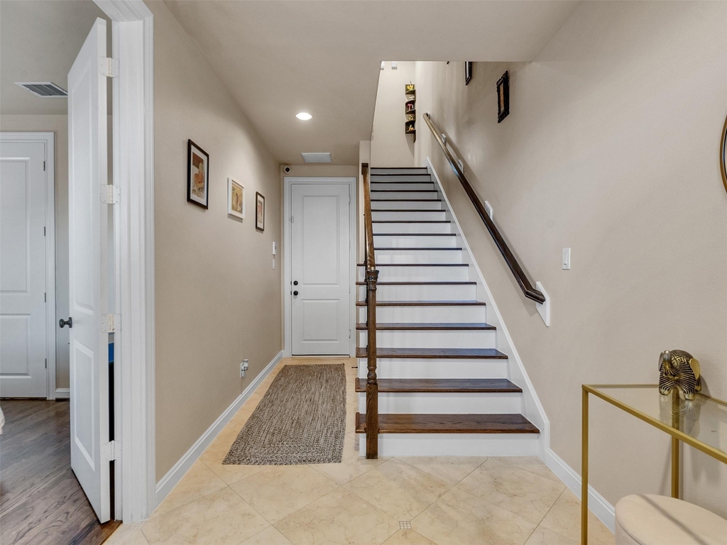 1877 Dart Street - Photo 15