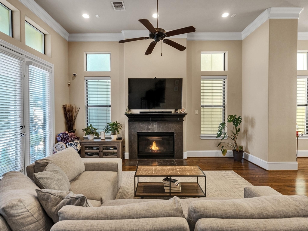 1877 Dart Street - Photo 14