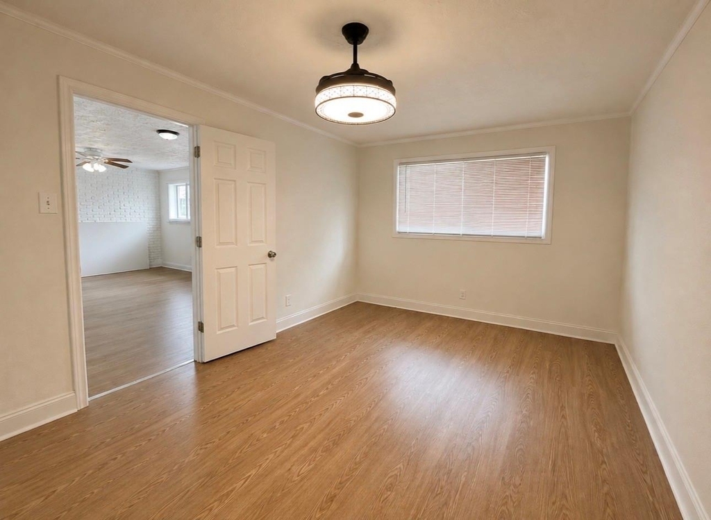 5526 Stonewall Street - Photo 8