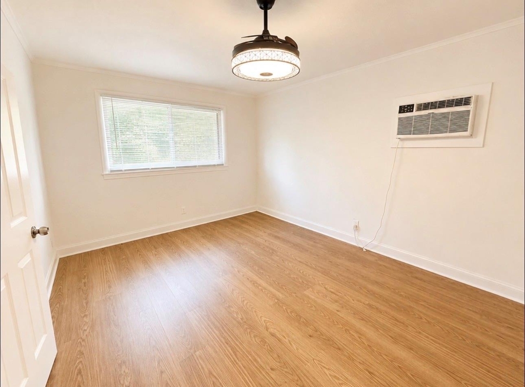 5526 Stonewall Street - Photo 4
