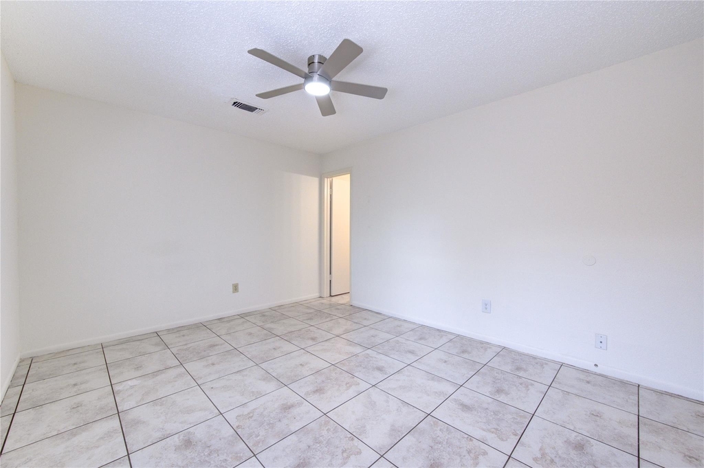 21419 Park Orchard Drive - Photo 16