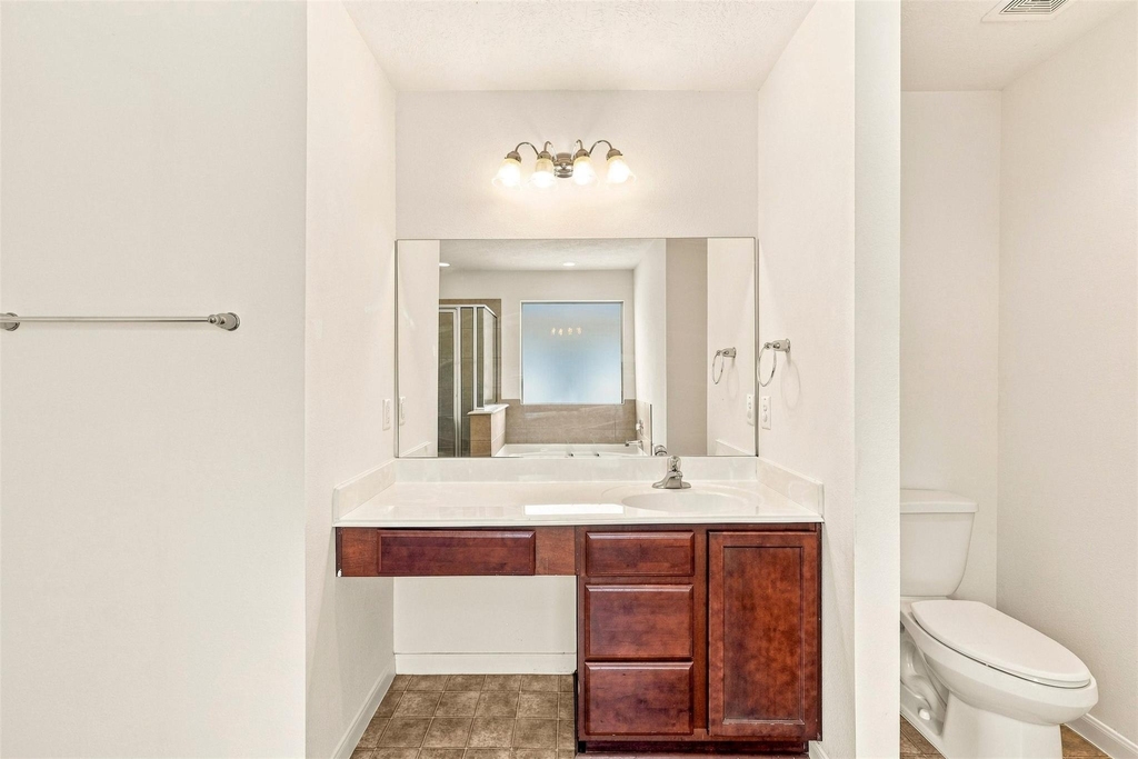 1014 Hummingbird Point Lane - Photo 18