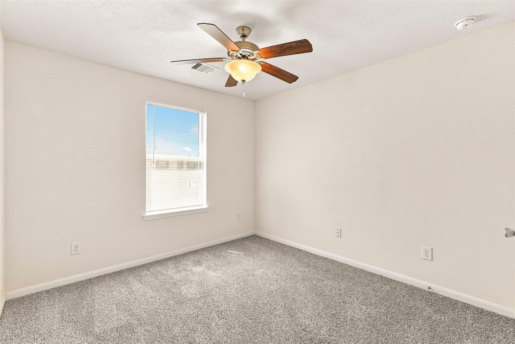 1014 Hummingbird Point Lane - Photo 24