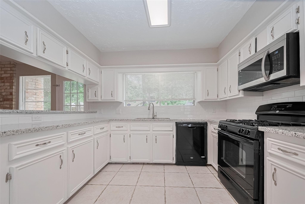 2606 Lexington Woods Drive - Photo 12