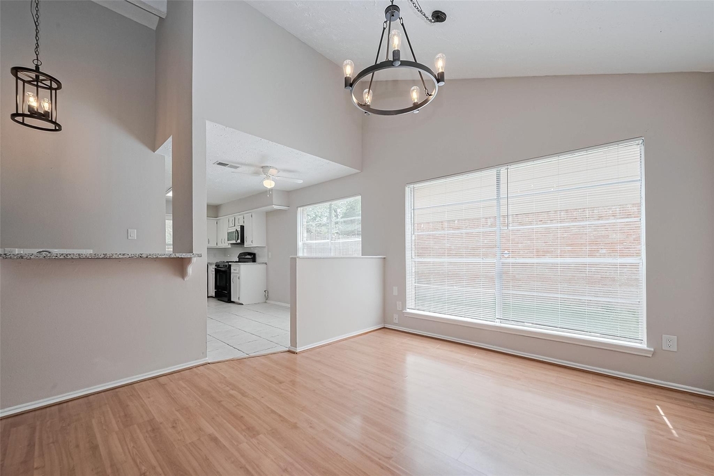 2606 Lexington Woods Drive - Photo 4
