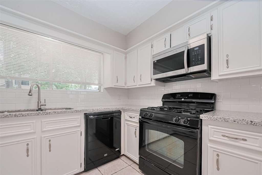 2606 Lexington Woods Drive - Photo 15