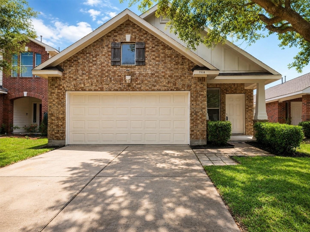 7539 Legacy Pines Drive - Photo 0