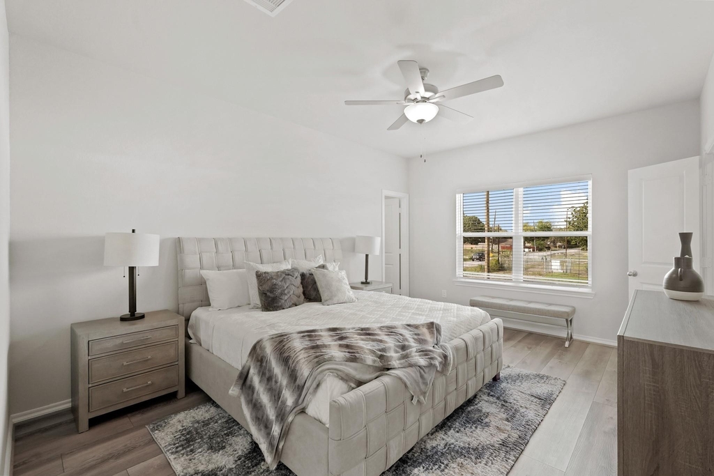 1402 Acorn Meadow Street - Photo 9