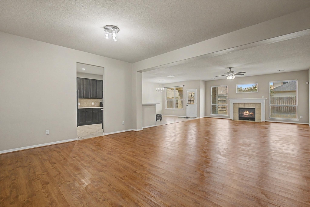 9947 Valance Way - Photo 10