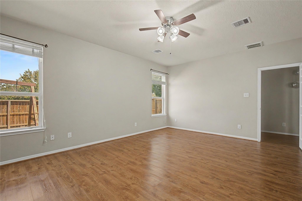 9947 Valance Way - Photo 18