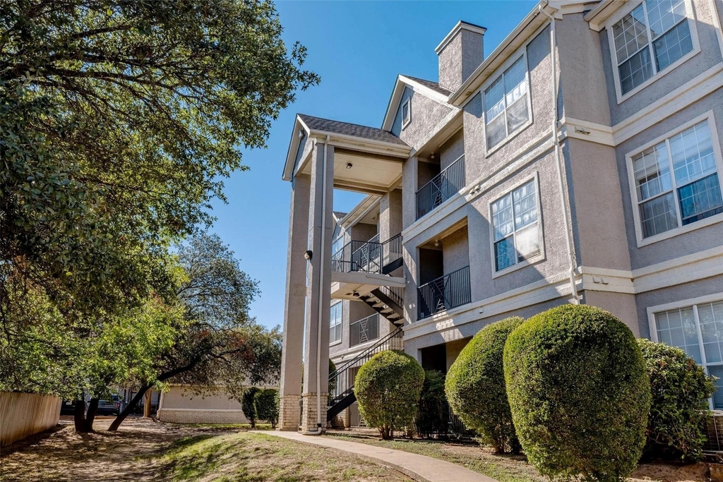 11908 Anderson Mill Road - Photo 3