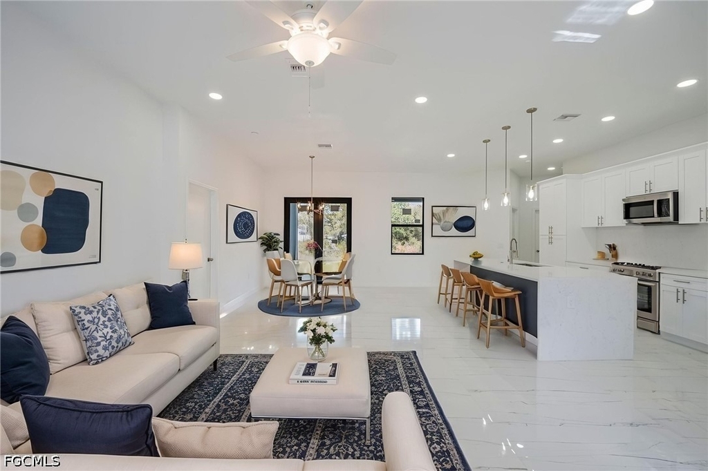 2604 73rd Street W - Photo 1