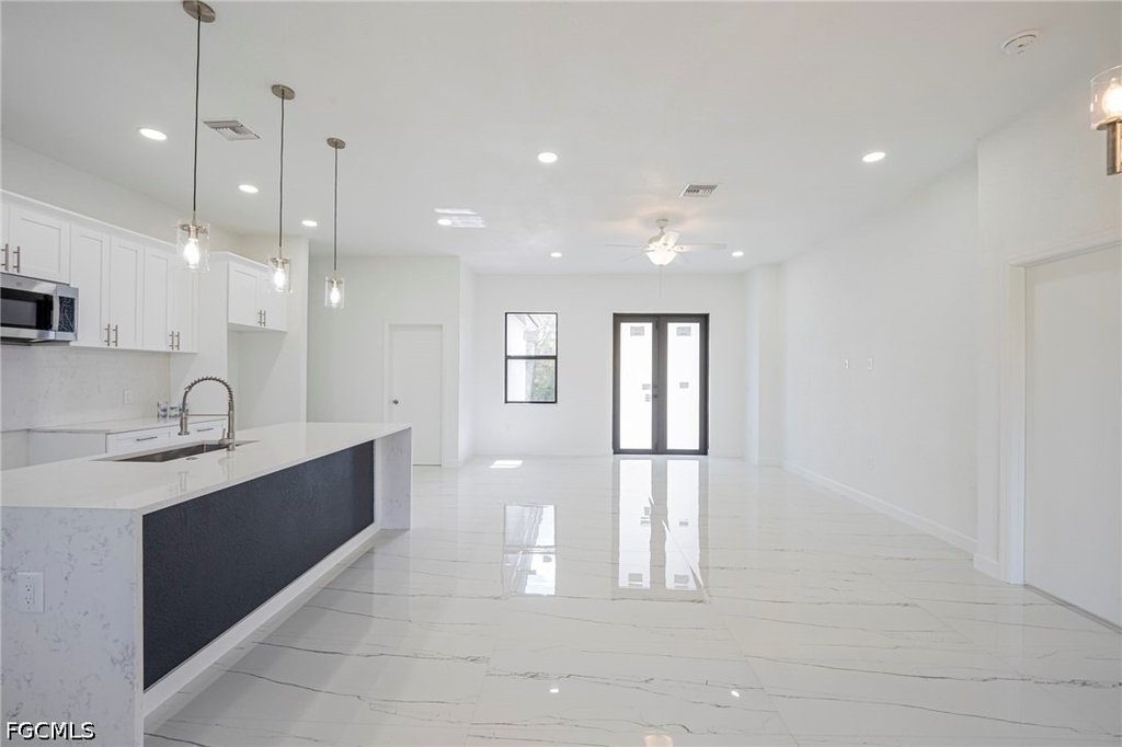 2604 73rd Street W - Photo 4