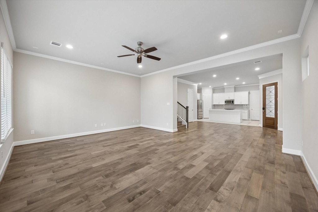 1135 Aurora Street - Photo 6
