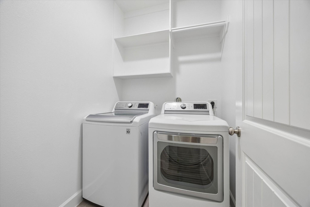 1135 Aurora Street - Photo 18