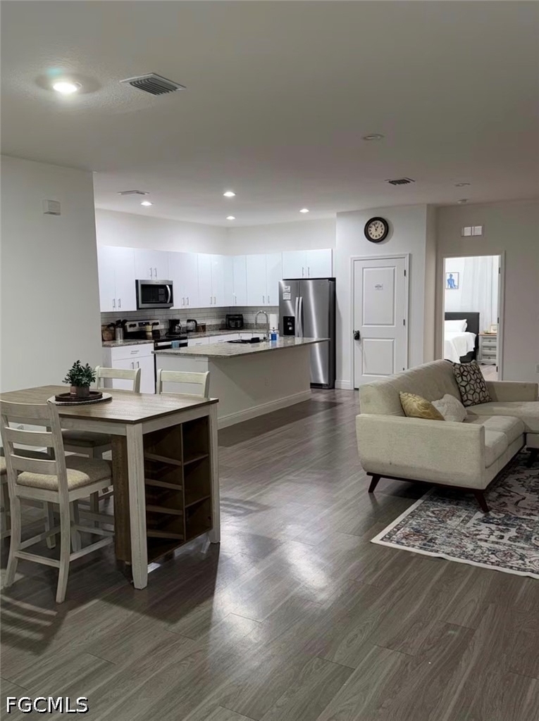 8059 Sherwood Circle - Photo 2