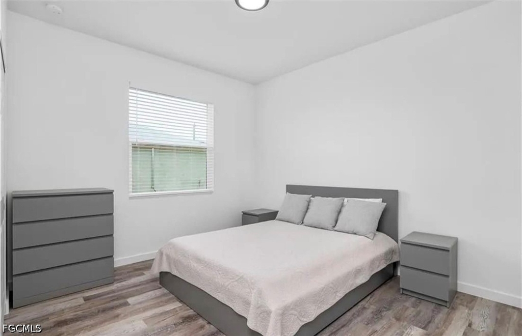 726 Gretchen Avenue S - Photo 9