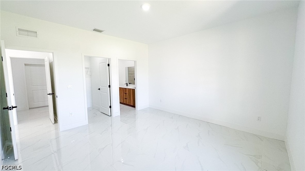 723 Bering Avenue S - Photo 22