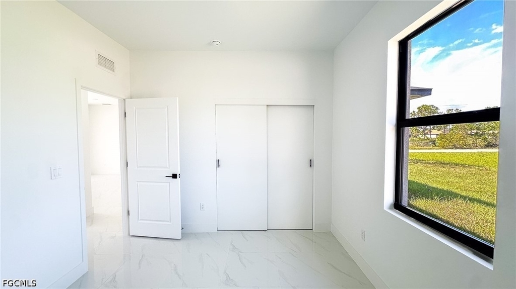 723 Bering Avenue S - Photo 12