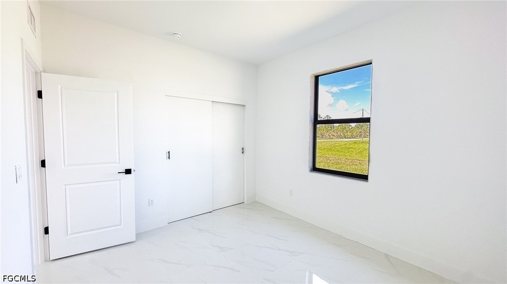 723 Bering Avenue S - Photo 13
