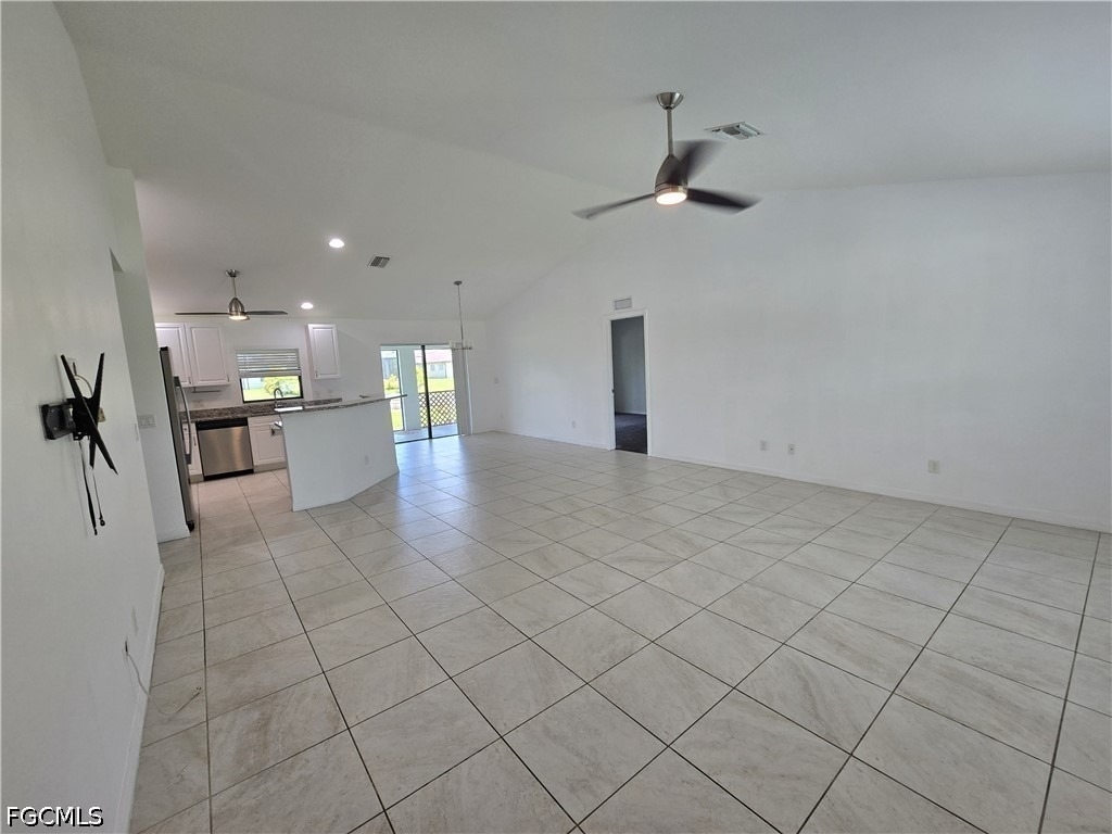 329 Sw 21st Lane - Photo 2