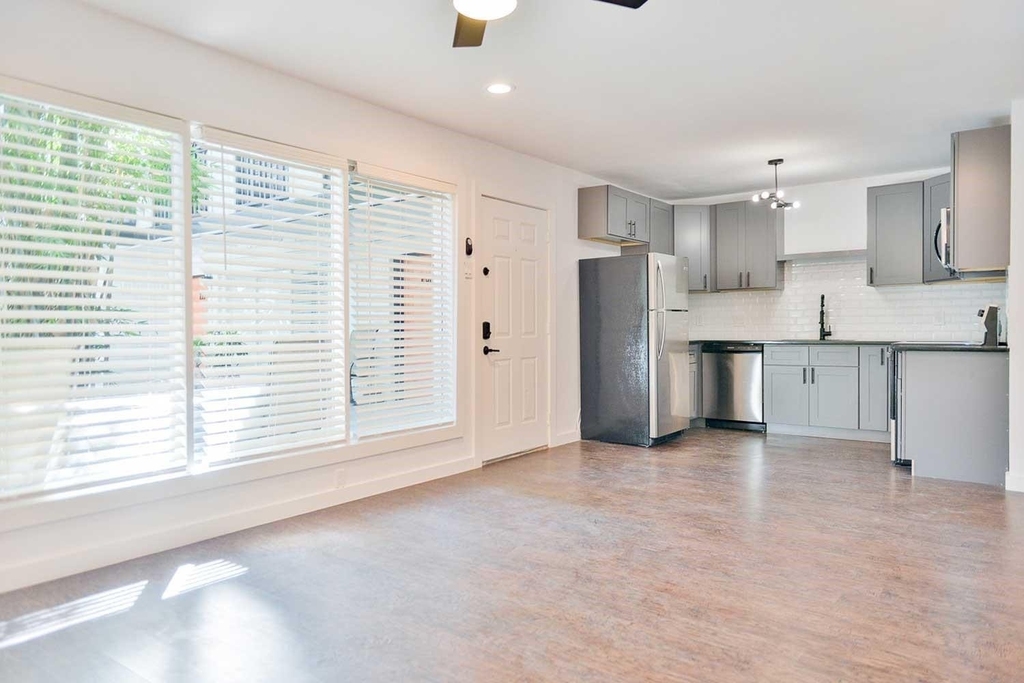 219 Marshall Street - Photo 1