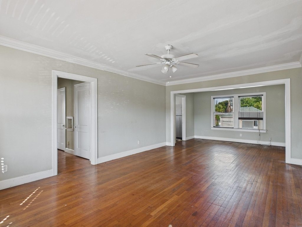 1920 Richmond Avenue - Photo 1
