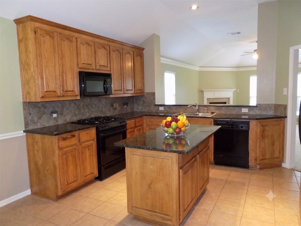 21922 Golden Cedar Drive - Photo 5
