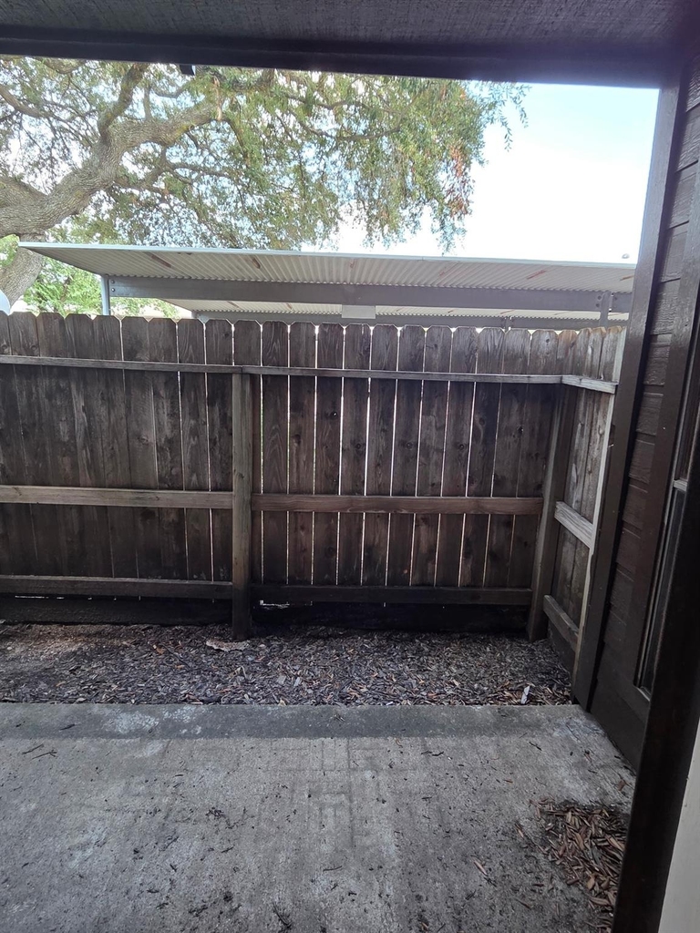 2601 S Braeswood Boulevard - Photo 14