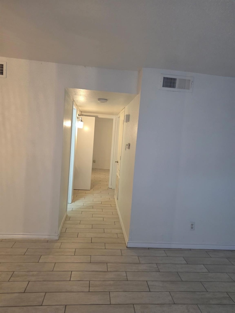 2601 S Braeswood Boulevard - Photo 8