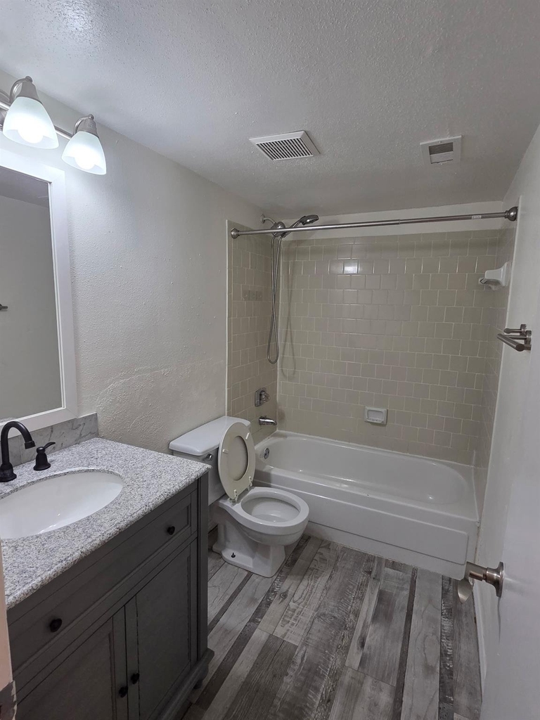 2601 S Braeswood Boulevard - Photo 13