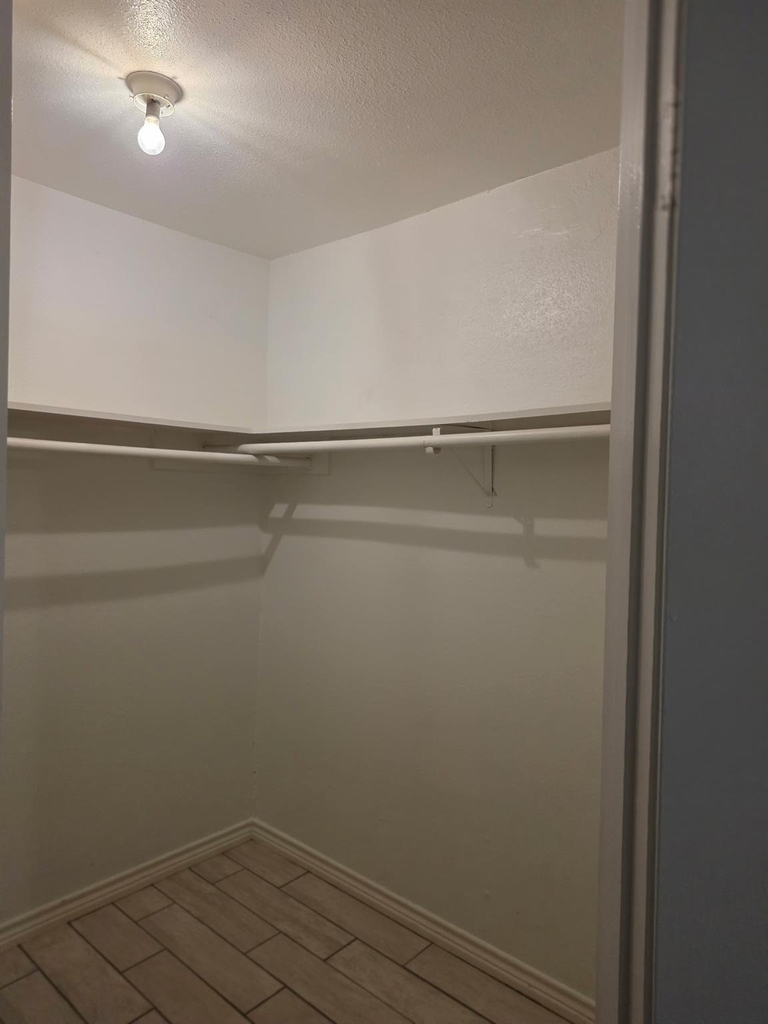 2601 S Braeswood Boulevard - Photo 12