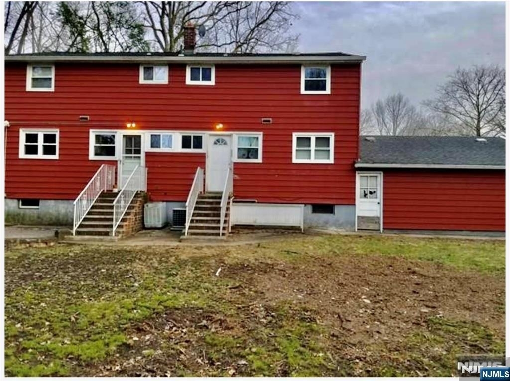 237 Bradley - Photo 16