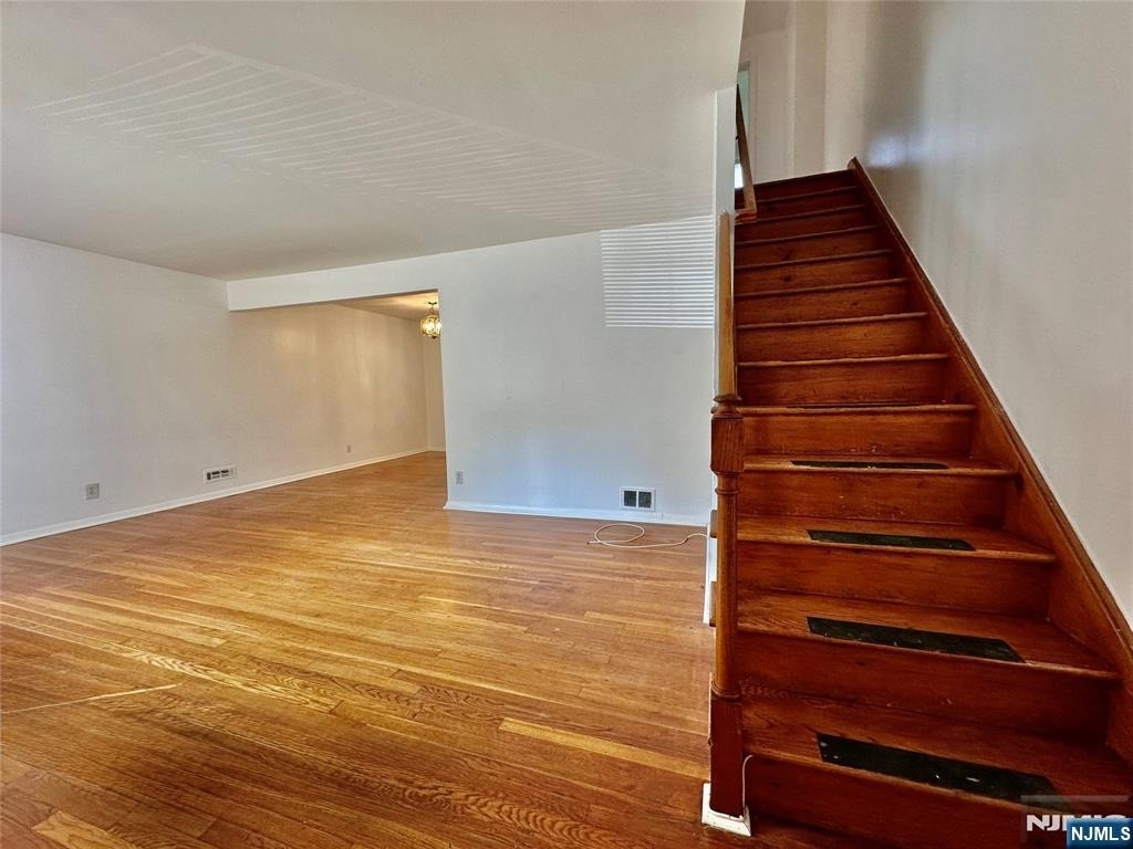237 Bradley - Photo 5