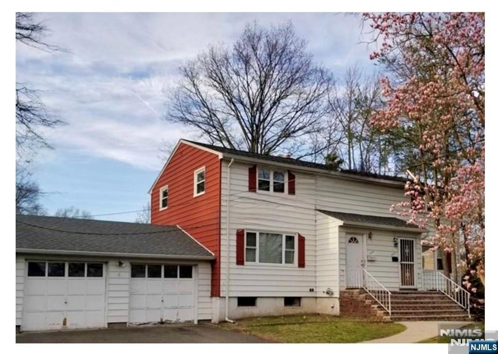 237 Bradley - Photo 15