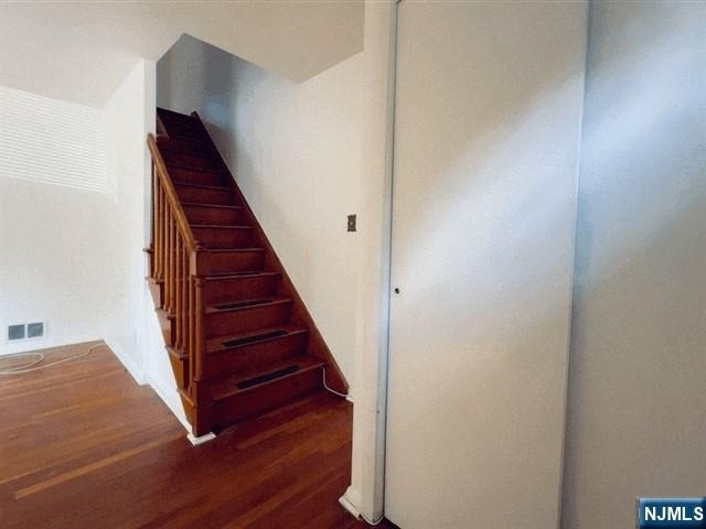 237 Bradley - Photo 6