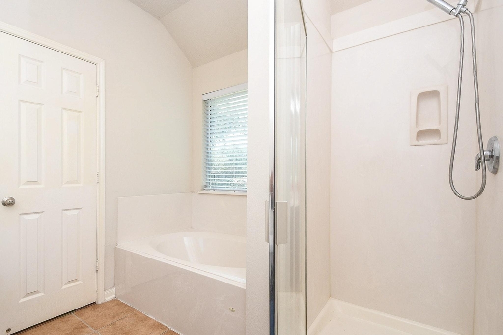 6030 Wildbriar Lane - Photo 18