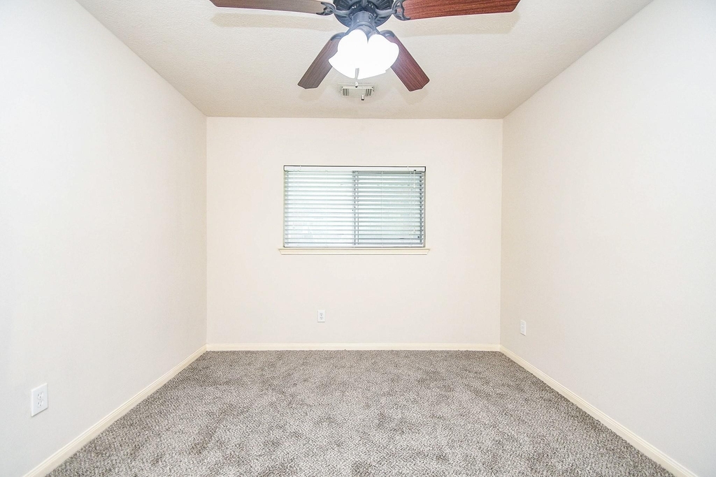 6030 Wildbriar Lane - Photo 19
