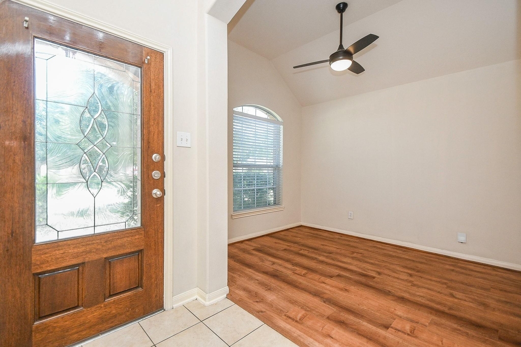 6030 Wildbriar Lane - Photo 2